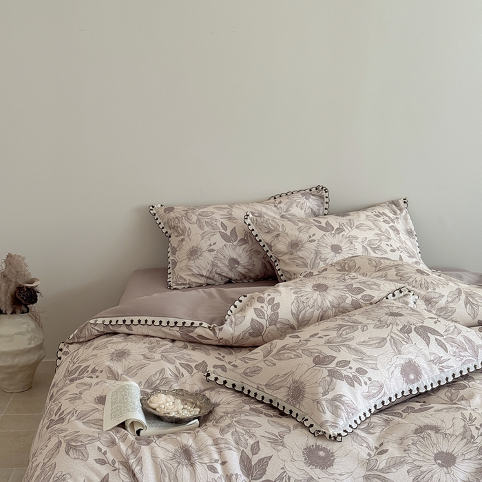 91家纺网 家纺一手货源 找家纺 于果 2025新款全棉纯棉生态磨毛花边款四件套 花漾