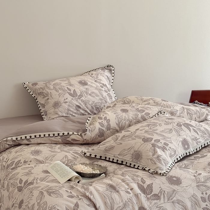 91家纺网 家纺一手货源 找家纺 于果 2025新款全棉纯棉生态磨毛花边款四件套 花漾