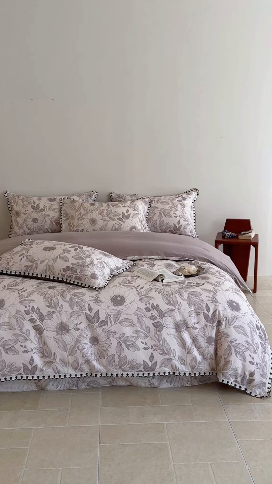 91家纺网 家纺一手货源 找家纺 于果 2025新款全棉纯棉生态磨毛花边款四件套 花漾