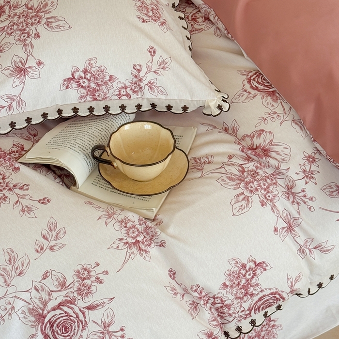 91家纺网 家纺一手货源 找家纺 于果 2025新款全棉纯棉生态磨毛花边款四件套 秘密花园