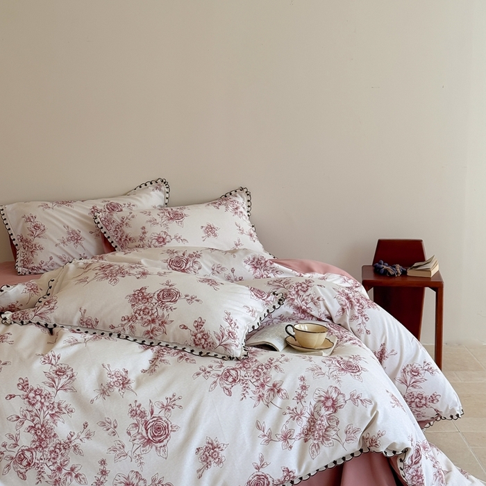 91家纺网 家纺一手货源 找家纺 于果 2025新款全棉纯棉生态磨毛花边款四件套 秘密花园