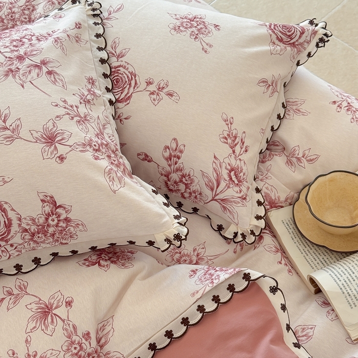 91家纺网 家纺一手货源 找家纺 于果 2025新款全棉纯棉生态磨毛花边款四件套 秘密花园