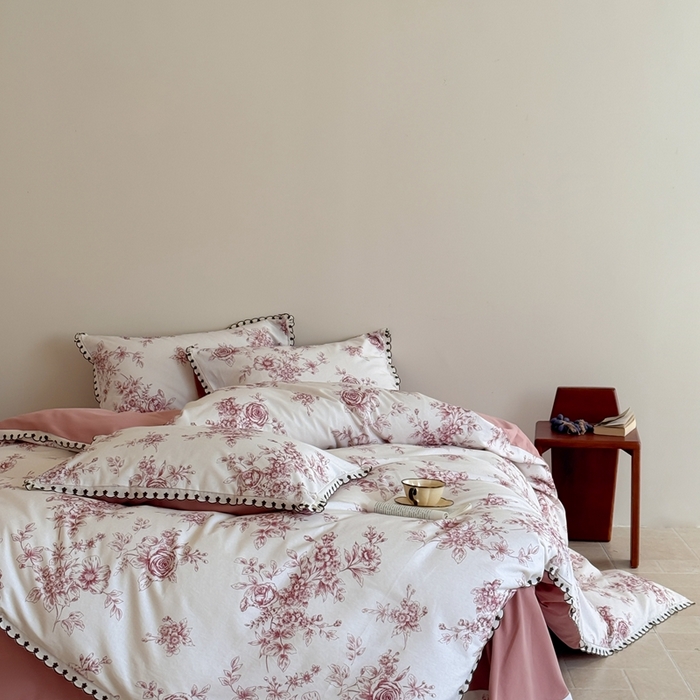 91家纺网 家纺一手货源 找家纺 于果 2025新款全棉纯棉生态磨毛花边款四件套 秘密花园