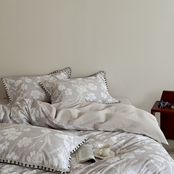 91家纺网 家纺一手货源 找家纺 于果 2025新款全棉纯棉生态磨毛花边款四件套 沁园花语