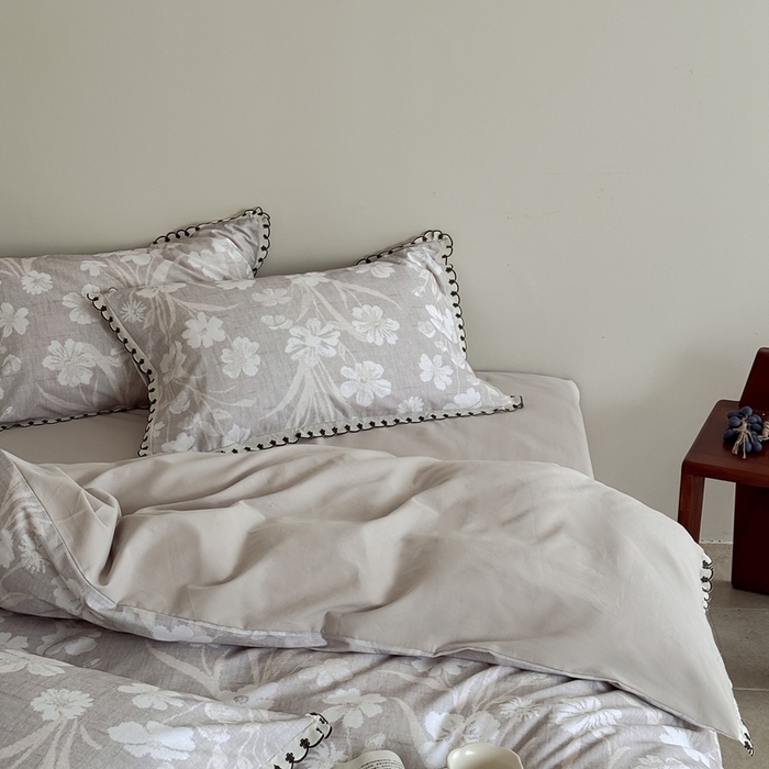 91家纺网 家纺一手货源 找家纺 于果 2025新款全棉纯棉生态磨毛花边款四件套 沁园花语