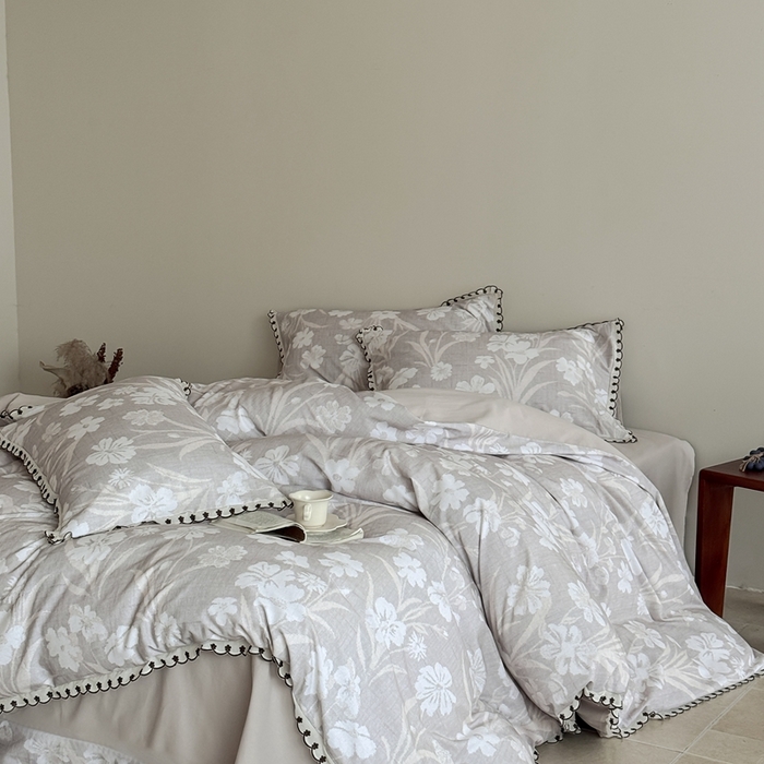 91家纺网 家纺一手货源 找家纺 于果 2025新款全棉纯棉生态磨毛花边款四件套 沁园花语