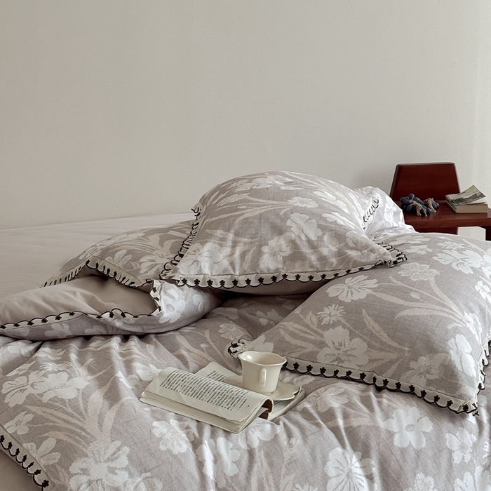 91家纺网 家纺一手货源 找家纺 于果 2025新款全棉纯棉生态磨毛花边款四件套 沁园花语