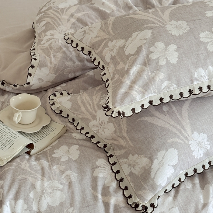 91家纺网 家纺一手货源 找家纺 于果 2025新款全棉纯棉生态磨毛花边款四件套 沁园花语