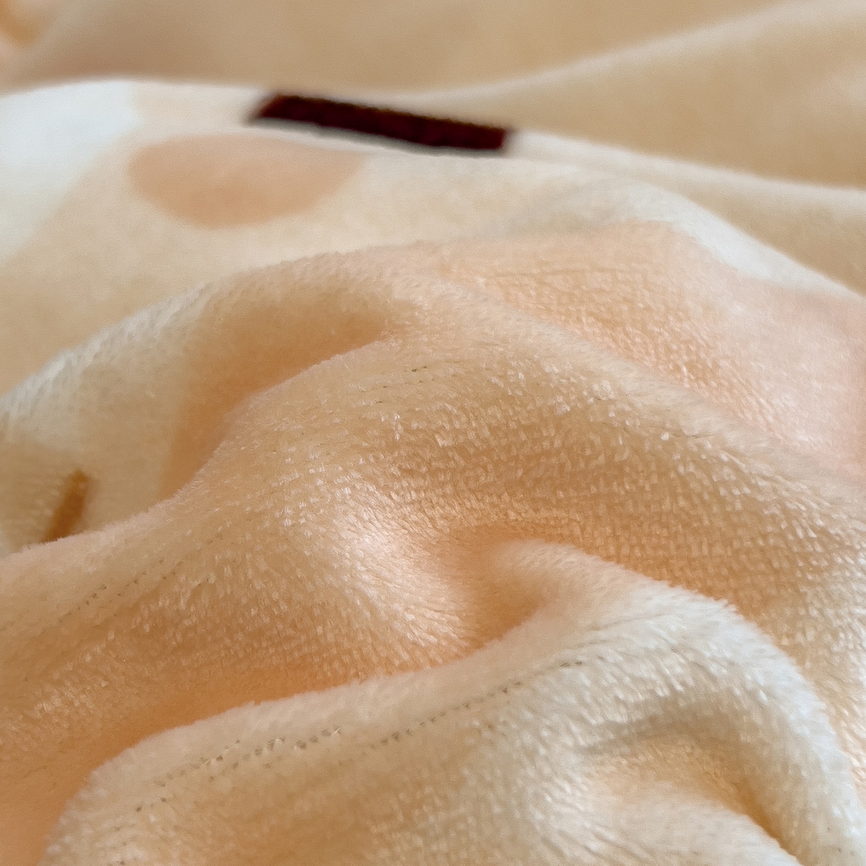 91家纺网 家纺一手货源 找家纺 丝羽坊 2025新款A类大版牛奶绒印花四件套 兔兔乐园