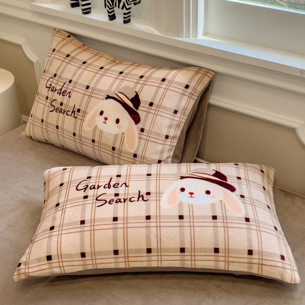 91家纺网 家纺一手货源 找家纺 丝羽坊 2025新款A类大版牛奶绒印花四件套 兔兔乐园