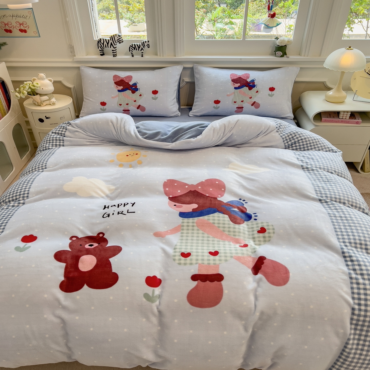 91家纺网 家纺一手货源 找家纺 丝羽坊 2025新款A类大版牛奶绒印花四件套 甜美公主