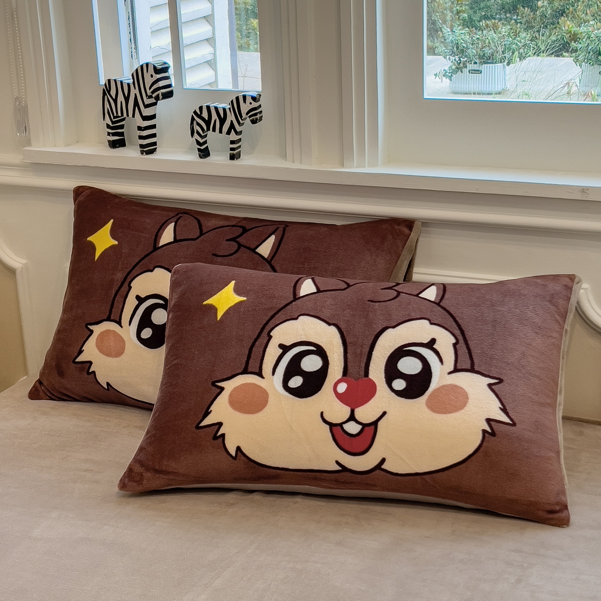 91家纺网 家纺一手货源 找家纺 丝羽坊 2025新款A类大版牛奶绒印花四件套 小松鼠