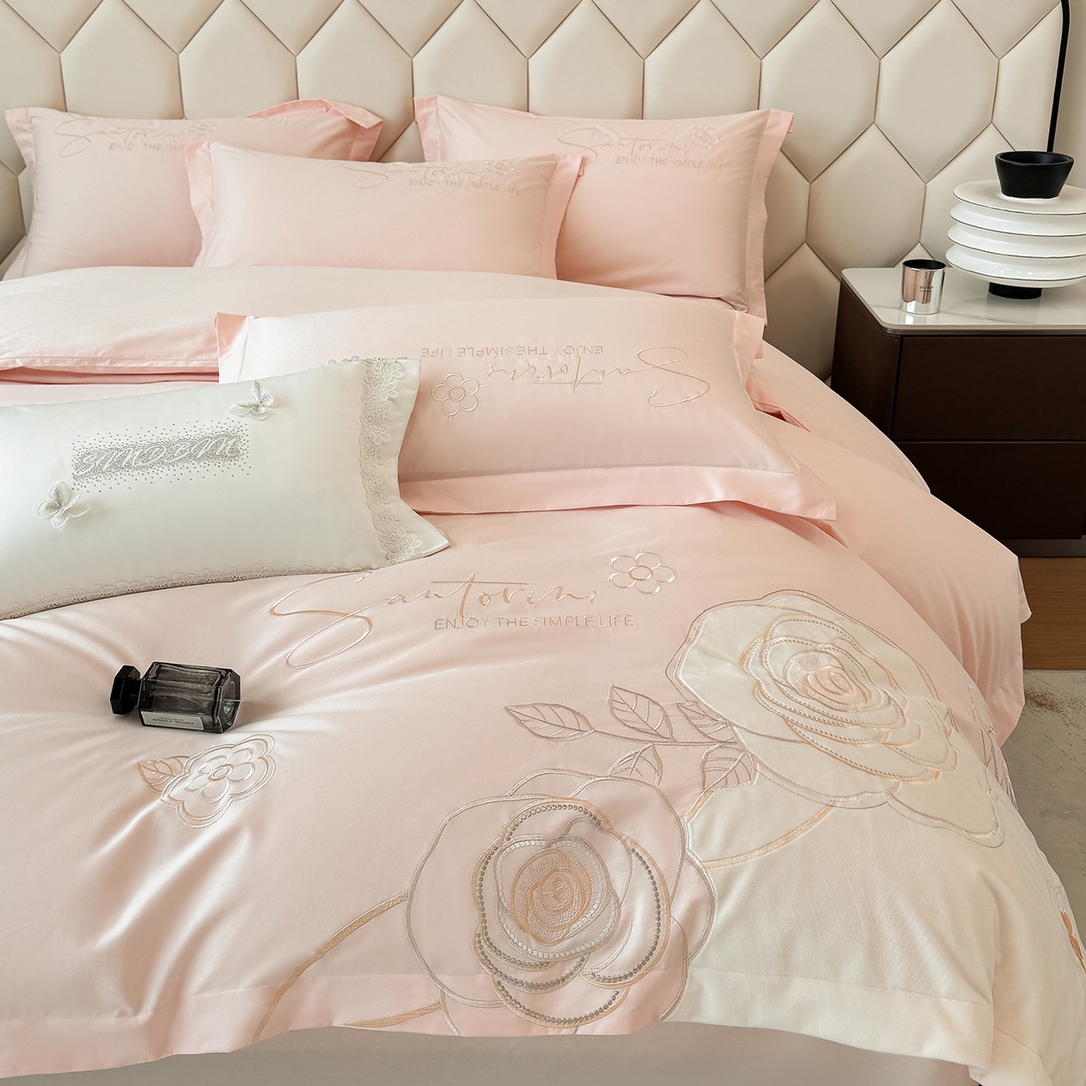 91家纺网 家纺一手货源 找家纺 （总）奥汀洛家纺 2025新款全棉纯棉贴布绣四件套-繁花