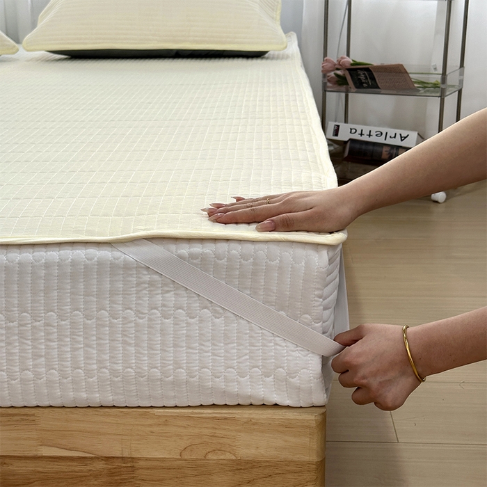 91家纺网 家纺一手货源 找家纺 （总）拾小柒 2025新款纯色全棉色织水洗棉防水隔尿床护垫床盖