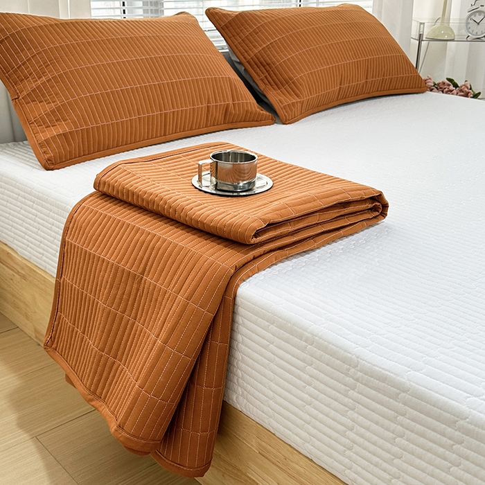 91家纺网 家纺一手货源 找家纺 拾小柒 2025新款纯色全棉色织水洗棉防水隔尿床护垫床盖 焦糖色