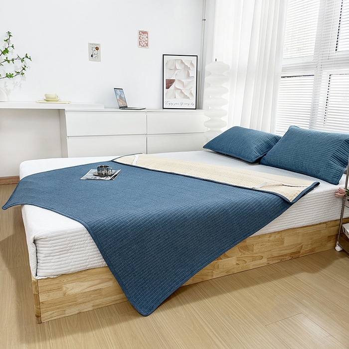 91家纺网 家纺一手货源 找家纺 拾小柒 2025新款纯色全棉色织水洗棉防水隔尿床护垫床盖 牛仔蓝