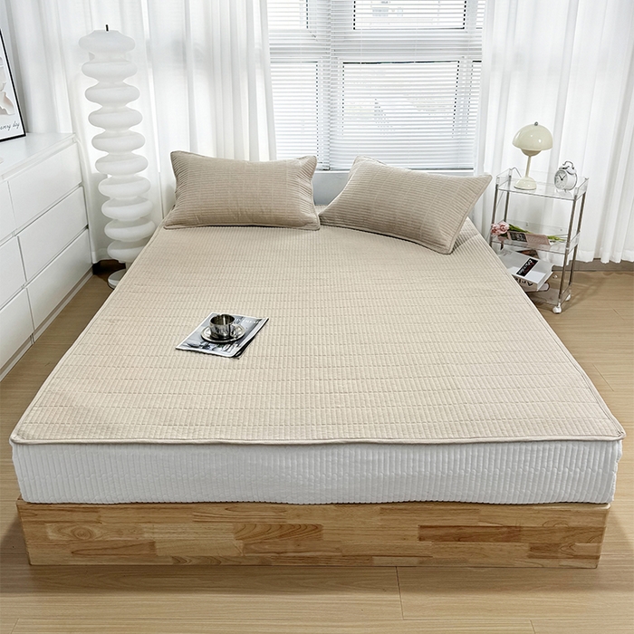 91家纺网 家纺一手货源 找家纺 （总）拾小柒 2025新款纯色全棉色织水洗棉防水隔尿床护垫床盖