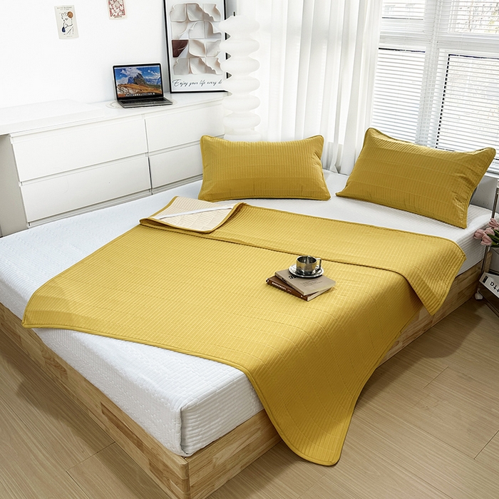 91家纺网 家纺一手货源 找家纺 拾小柒 2025新款纯色全棉色织水洗棉防水隔尿床护垫床盖 姜黄色