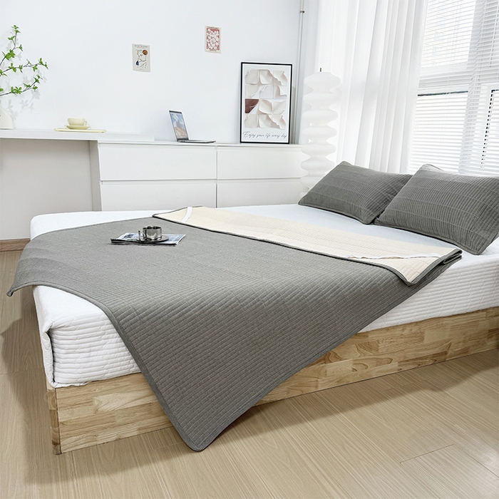 91家纺网 家纺一手货源 找家纺 拾小柒 2025新款纯色全棉色织水洗棉防水隔尿床护垫床盖 青灰色