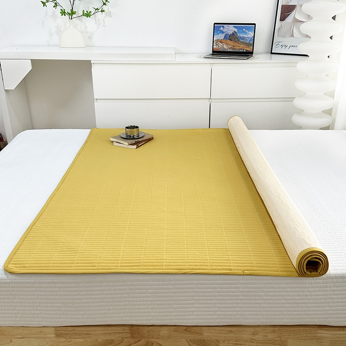 91家纺网 家纺一手货源 找家纺 拾小柒 2025新款纯色全棉色织水洗棉防水隔尿床护垫床盖 姜黄色