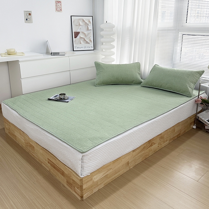 91家纺网 家纺一手货源 找家纺 拾小柒 2025新款纯色全棉色织水洗棉防水隔尿床护垫床盖 浅绿色