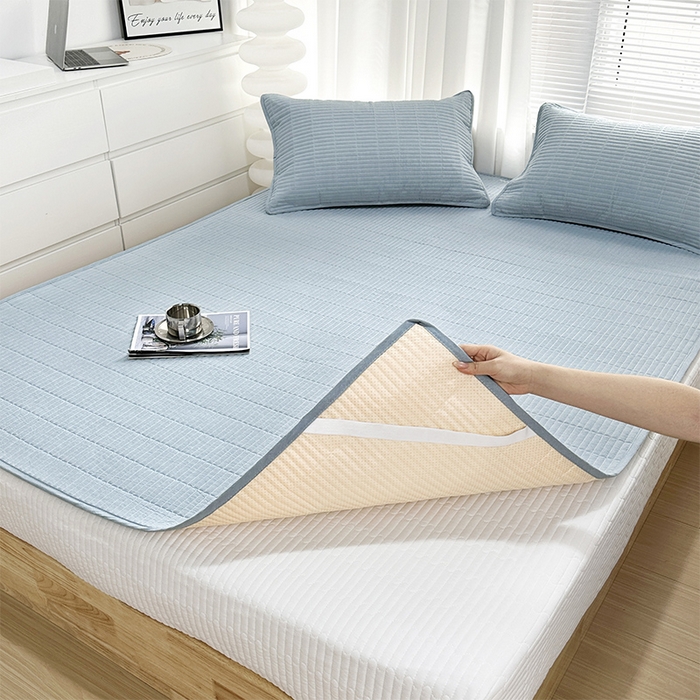 91家纺网 家纺一手货源 找家纺 拾小柒 2025新款纯色全棉色织水洗棉防水隔尿床护垫床盖 浅蓝色