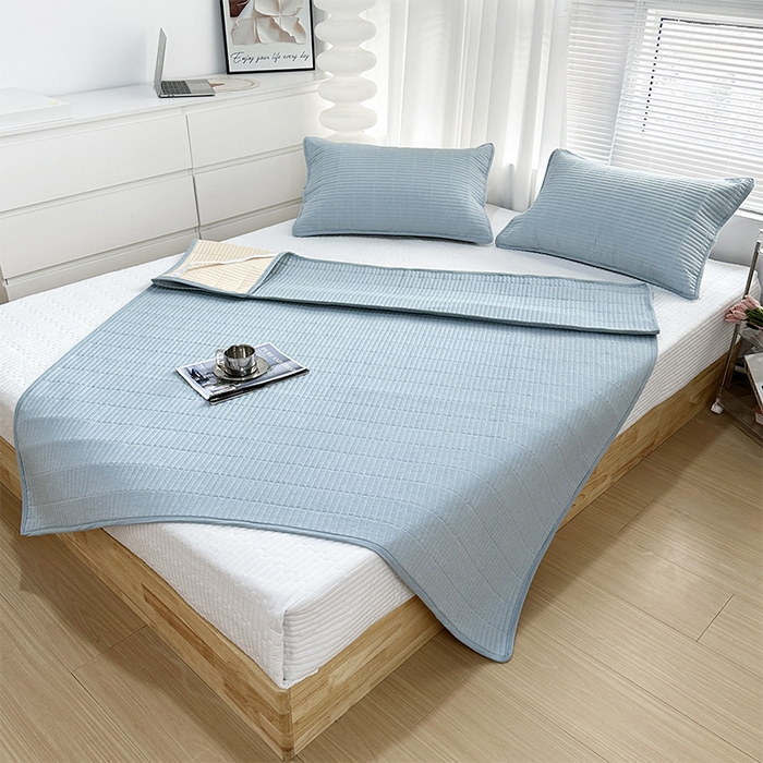 91家纺网 家纺一手货源 找家纺 拾小柒 2025新款纯色全棉色织水洗棉防水隔尿床护垫床盖 浅蓝色