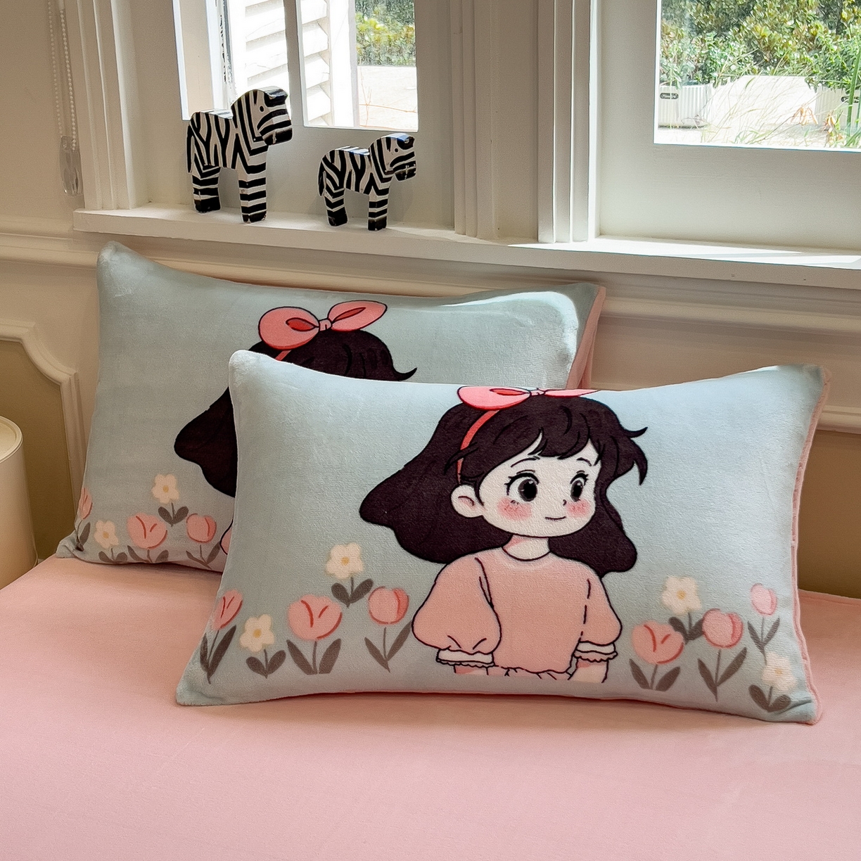 91家纺网 家纺一手货源 找家纺 丝羽坊 2025新款A类大版牛奶绒印花四件套 爱丽丝