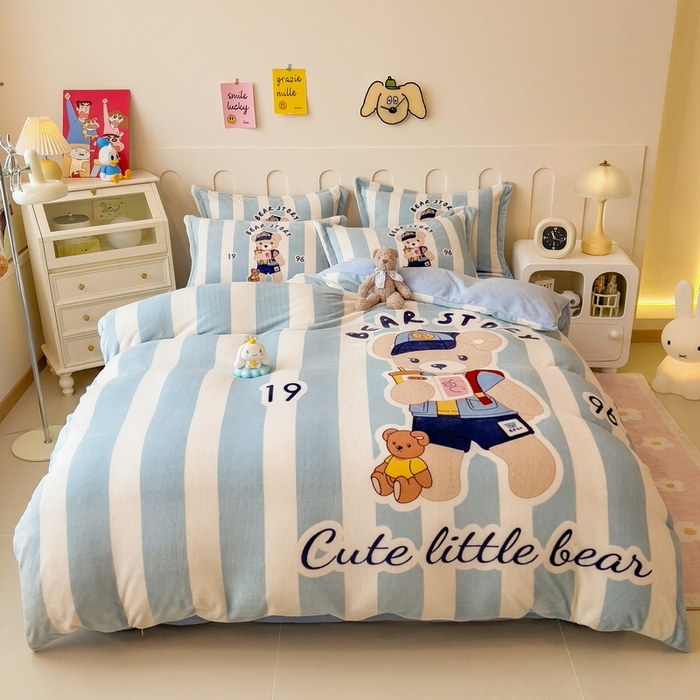 91家纺网 家纺一手货源 找家纺 丝羽坊 2025新款A类大版牛奶绒印花四件套 布偶熊