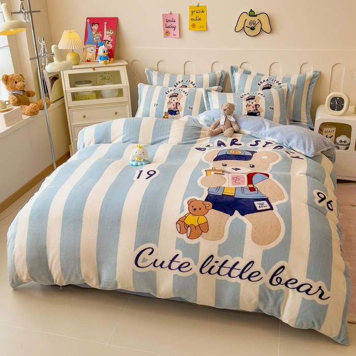 91家纺网 家纺一手货源 找家纺 丝羽坊 2025新款A类大版牛奶绒印花四件套 布偶熊