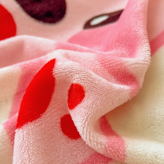 91家纺网 家纺一手货源 找家纺 丝羽坊 2025新款A类大版牛奶绒印花四件套 可爱璐比