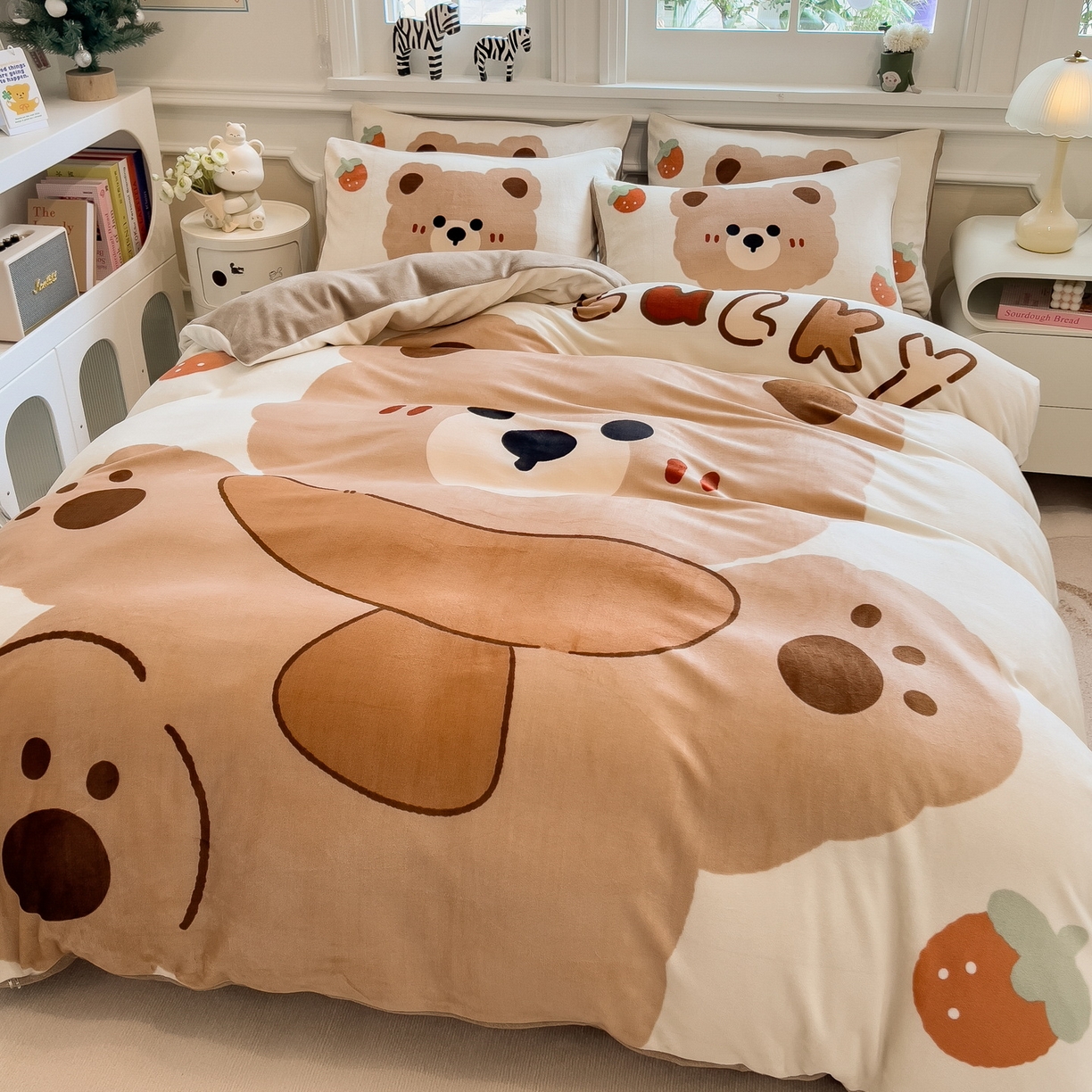 丝羽坊 2025新款A类大版牛奶绒印花四件套 可可熊