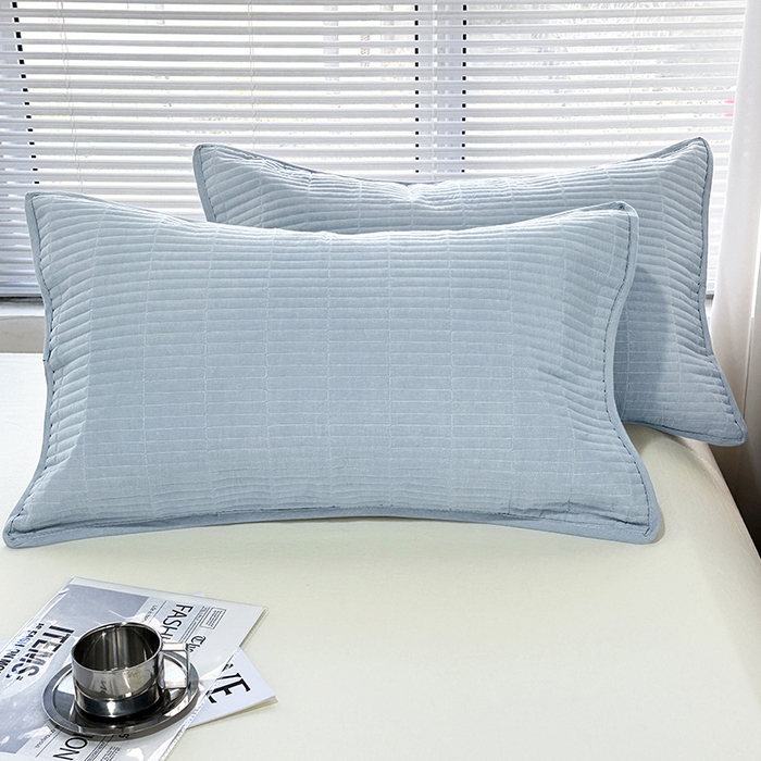 91家纺网 家纺一手货源 找家纺 拾小柒 2025新款纯色全棉色织水洗棉防水防头油枕套 浅蓝色