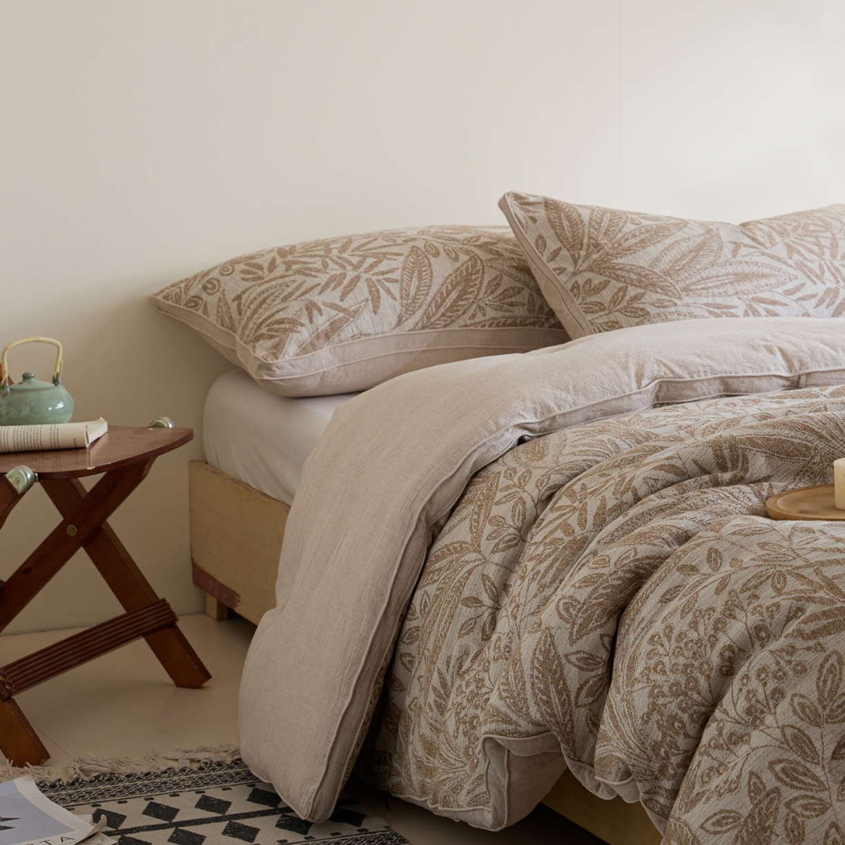 91家纺网 家纺一手货源 找家纺 一加一 2025新款棉麻大提花抗菌被子被芯 繁花-卡其