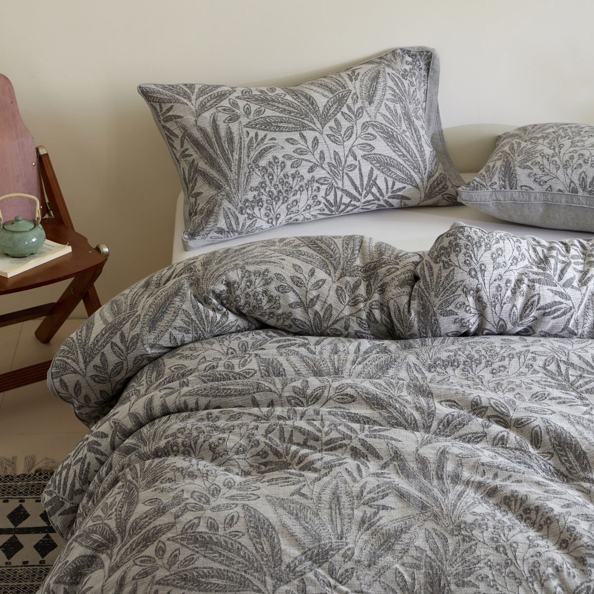 91家纺网 家纺一手货源 找家纺 一加一 2025新款棉麻大提花抗菌被子被芯 繁花-石青