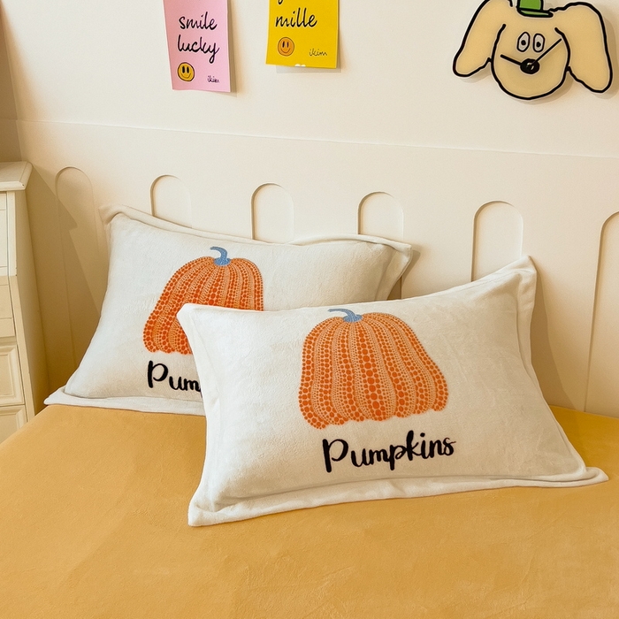 91家纺网 家纺一手货源 找家纺 丝羽坊 2025新款A类大版牛奶绒印花四件套 南瓜派