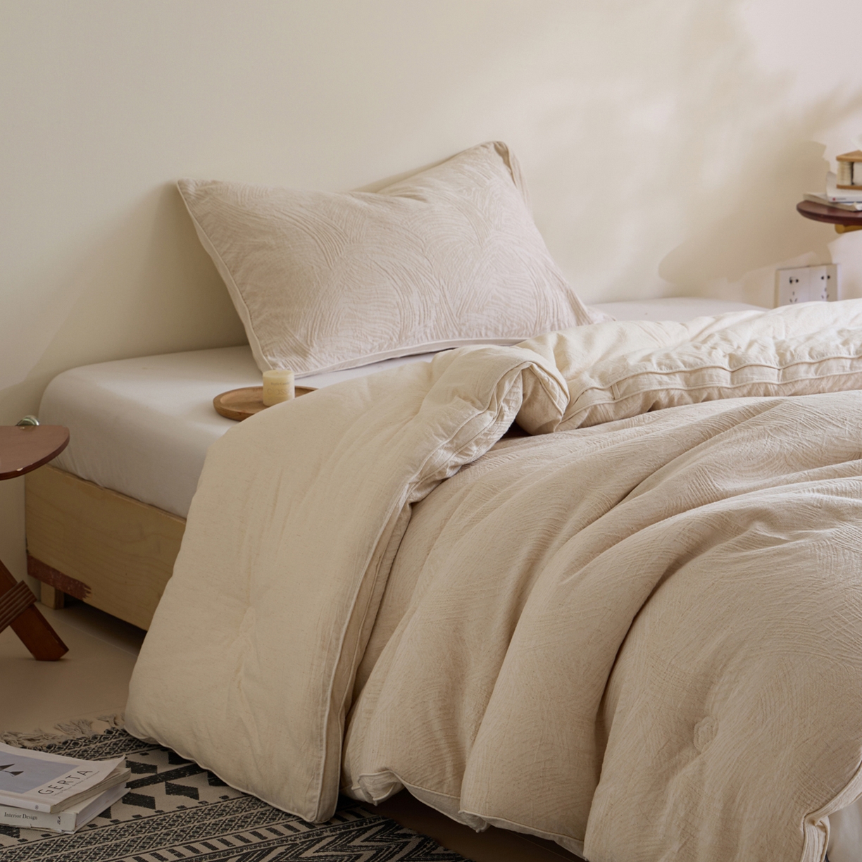 91家纺网 家纺一手货源 找家纺 一加一 2025新款棉麻大提花抗菌被子被芯 浮光织影