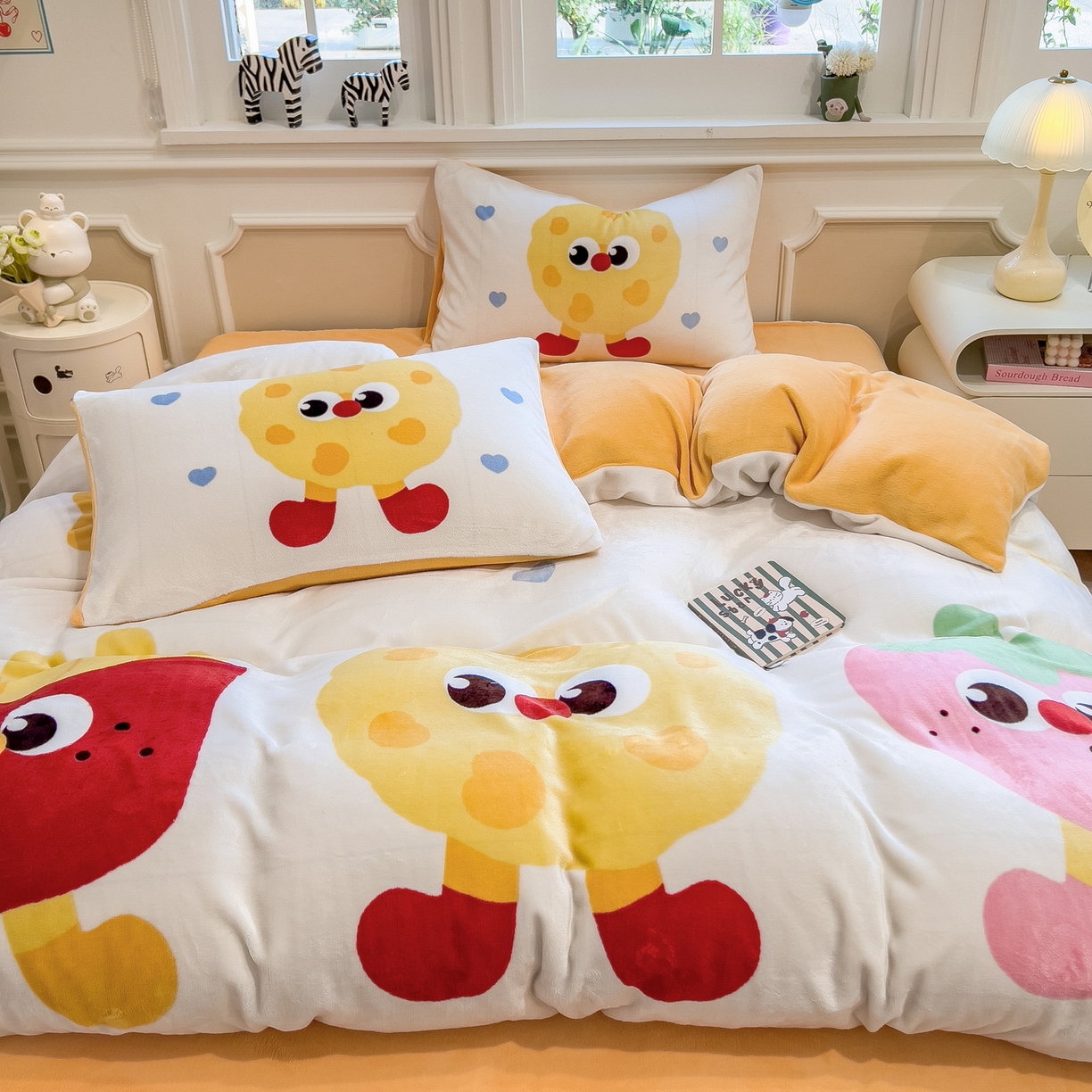 91家纺网 家纺一手货源 找家纺 丝羽坊 2025新款A类大版牛奶绒印花四件套 甜甜圈