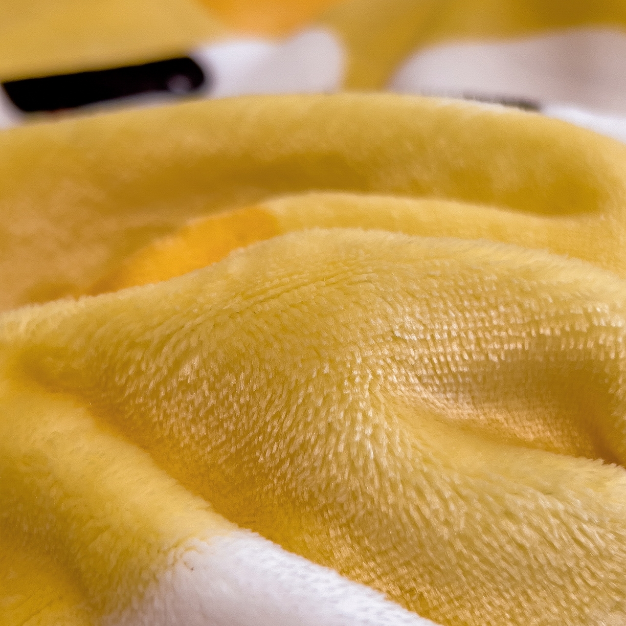 91家纺网 家纺一手货源 找家纺 丝羽坊 2025新款A类大版牛奶绒印花四件套 甜甜圈