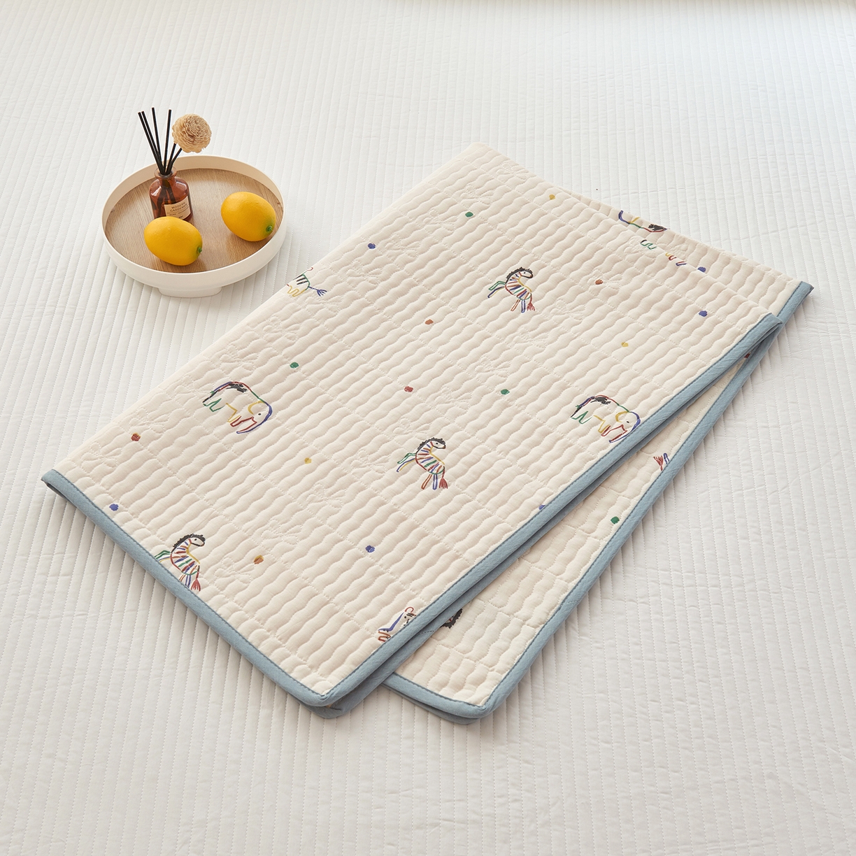 91家纺网 家纺一手货源 找家纺 （总）拾小柒 2025年新款全棉双层纱防水隔脏姨妈垫护理垫隔尿垫