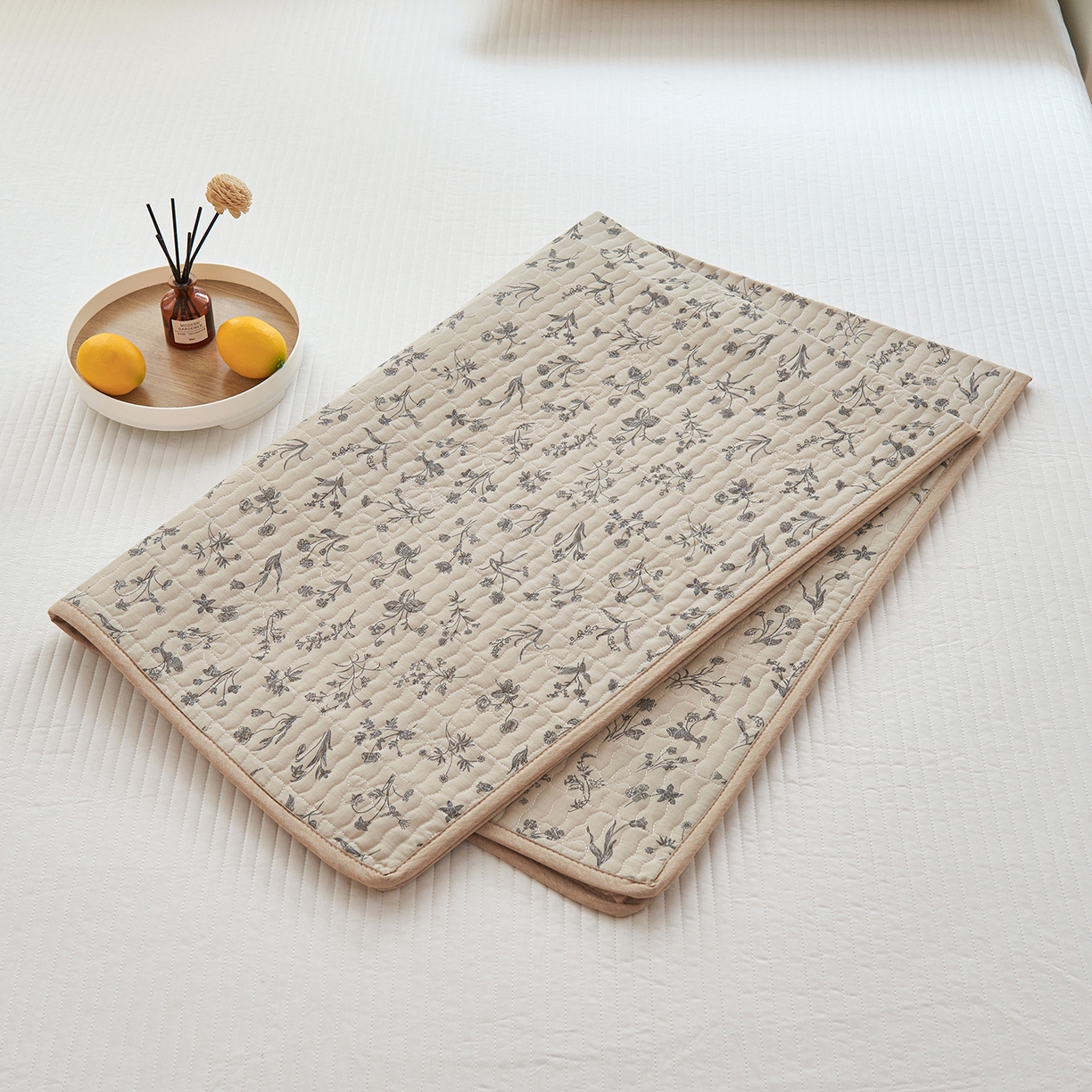 91家纺网 家纺一手货源 找家纺 （总）拾小柒 2025年新款全棉双层纱防水隔脏姨妈垫护理垫隔尿垫