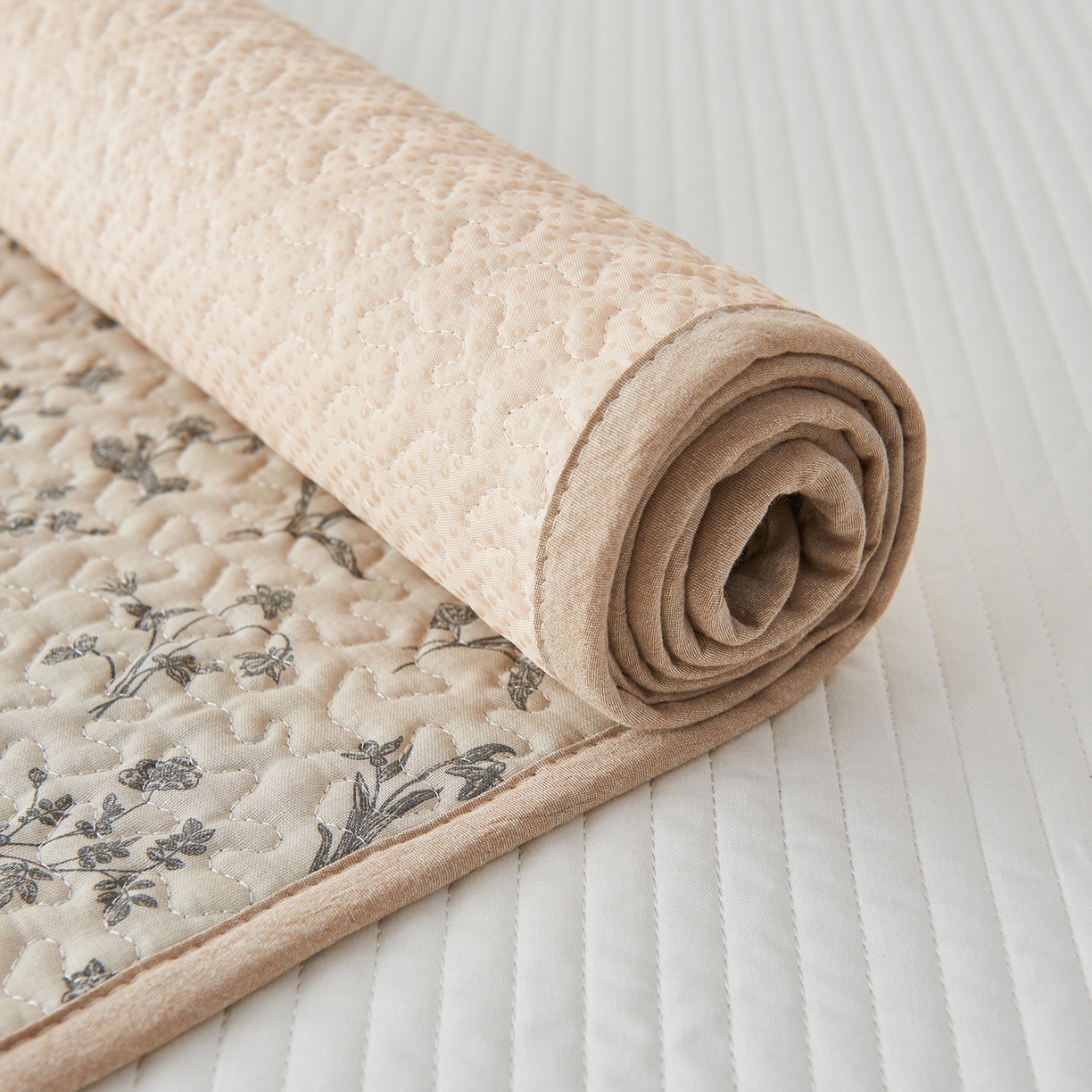 91家纺网 家纺一手货源 找家纺 （总）拾小柒 2025年新款全棉双层纱防水隔脏姨妈垫护理垫隔尿垫