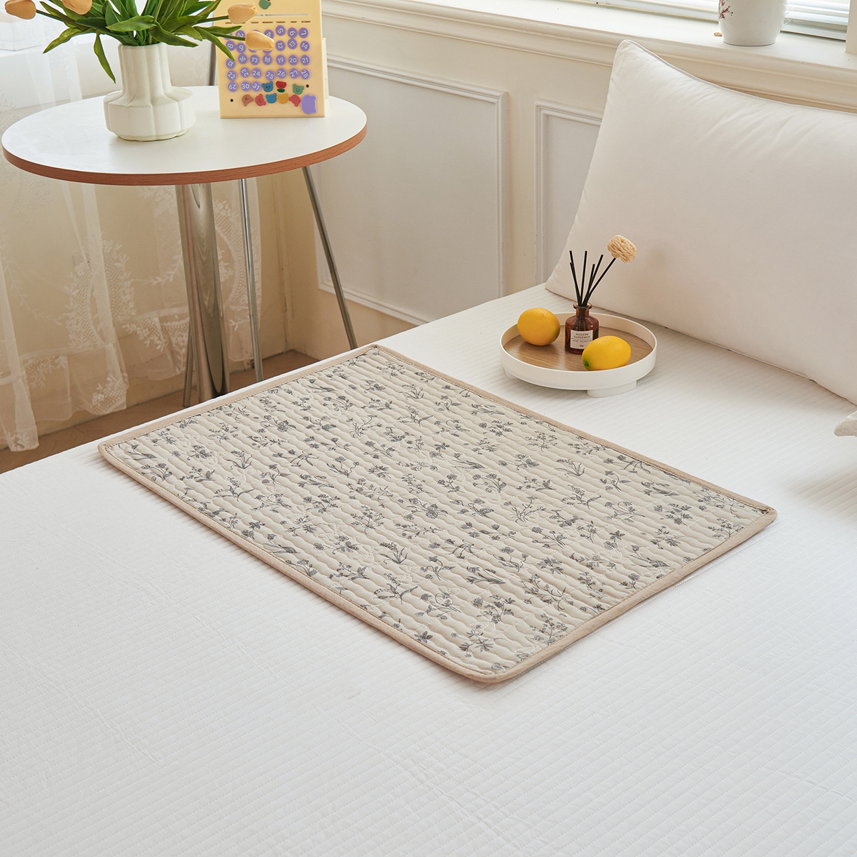 91家纺网 家纺一手货源 找家纺 拾小柒 2025年新款全棉双层纱防水隔脏姨妈垫护理垫隔尿垫 山野小咖（防水款）