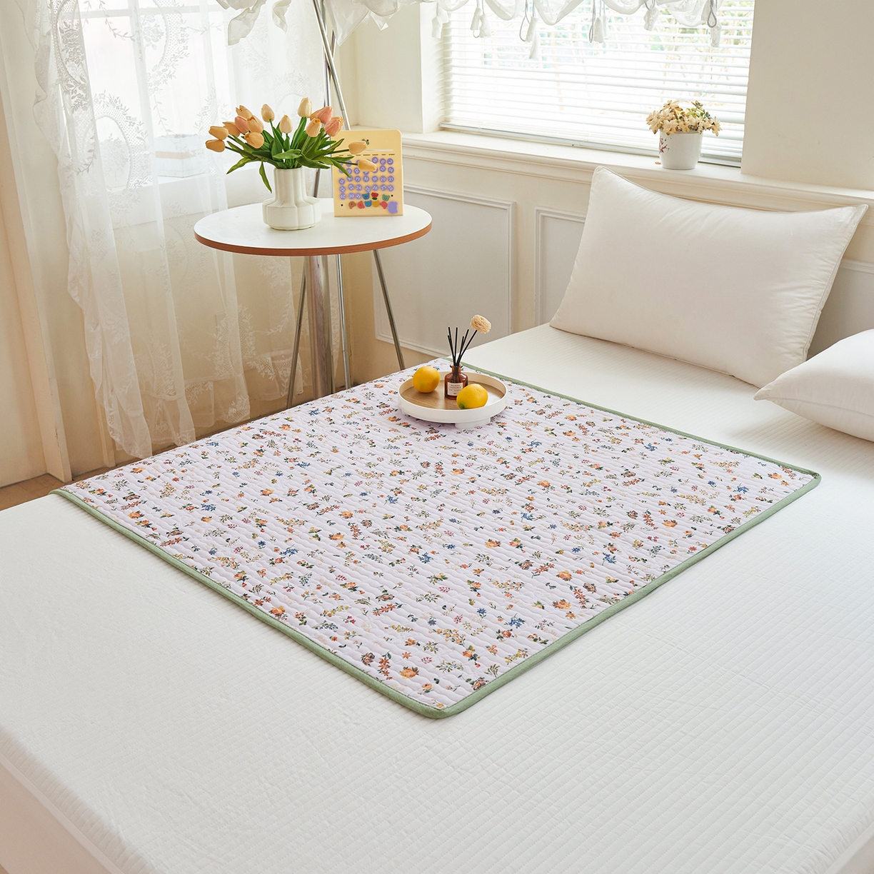 91家纺网 家纺一手货源 找家纺 拾小柒 2025年新款全棉双层纱防水隔脏姨妈垫护理垫隔尿垫 春色满园（防水款）