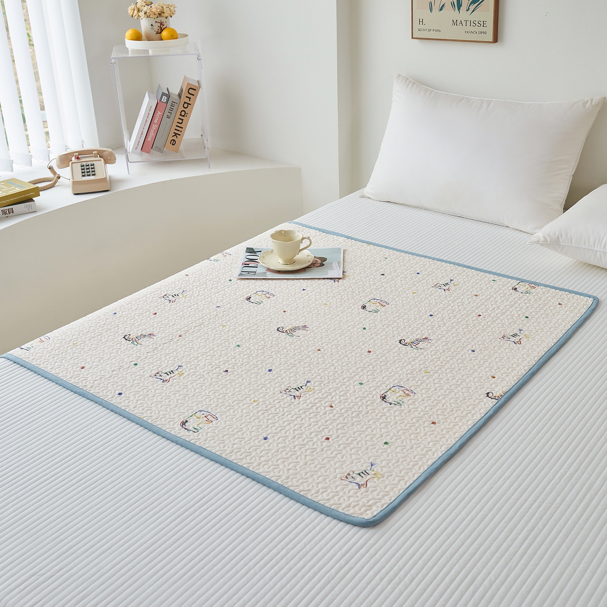 91家纺网 家纺一手货源 找家纺 拾小柒 2025年新款全棉双层纱防水隔脏姨妈垫护理垫隔尿垫 七彩童年（透气款）