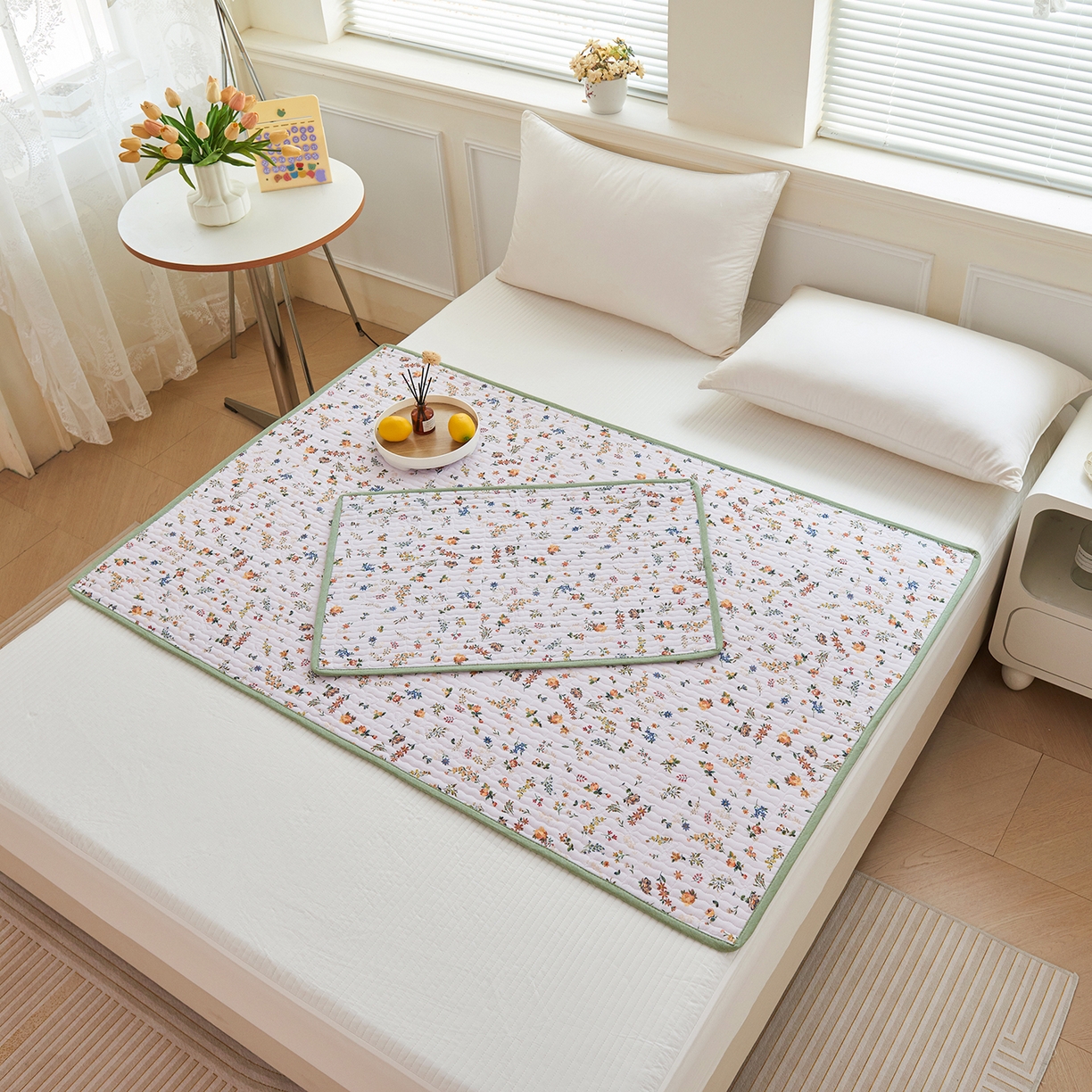 91家纺网 家纺一手货源 找家纺 拾小柒 2025年新款全棉双层纱防水隔脏姨妈垫护理垫隔尿垫 春色满园（防水款）