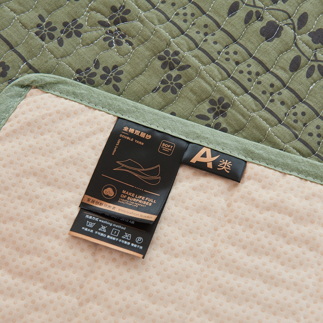 91家纺网 家纺一手货源 找家纺 拾小柒 2025年新款全棉双层纱防水隔脏姨妈垫护理垫隔尿垫 爱丽丝花园（防水款）