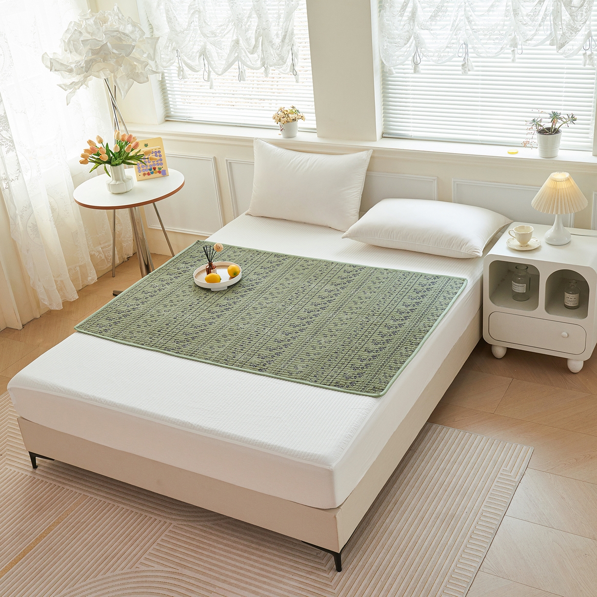 91家纺网 家纺一手货源 找家纺 拾小柒 2025年新款全棉双层纱防水隔脏姨妈垫护理垫隔尿垫 爱丽丝花园（防水款）