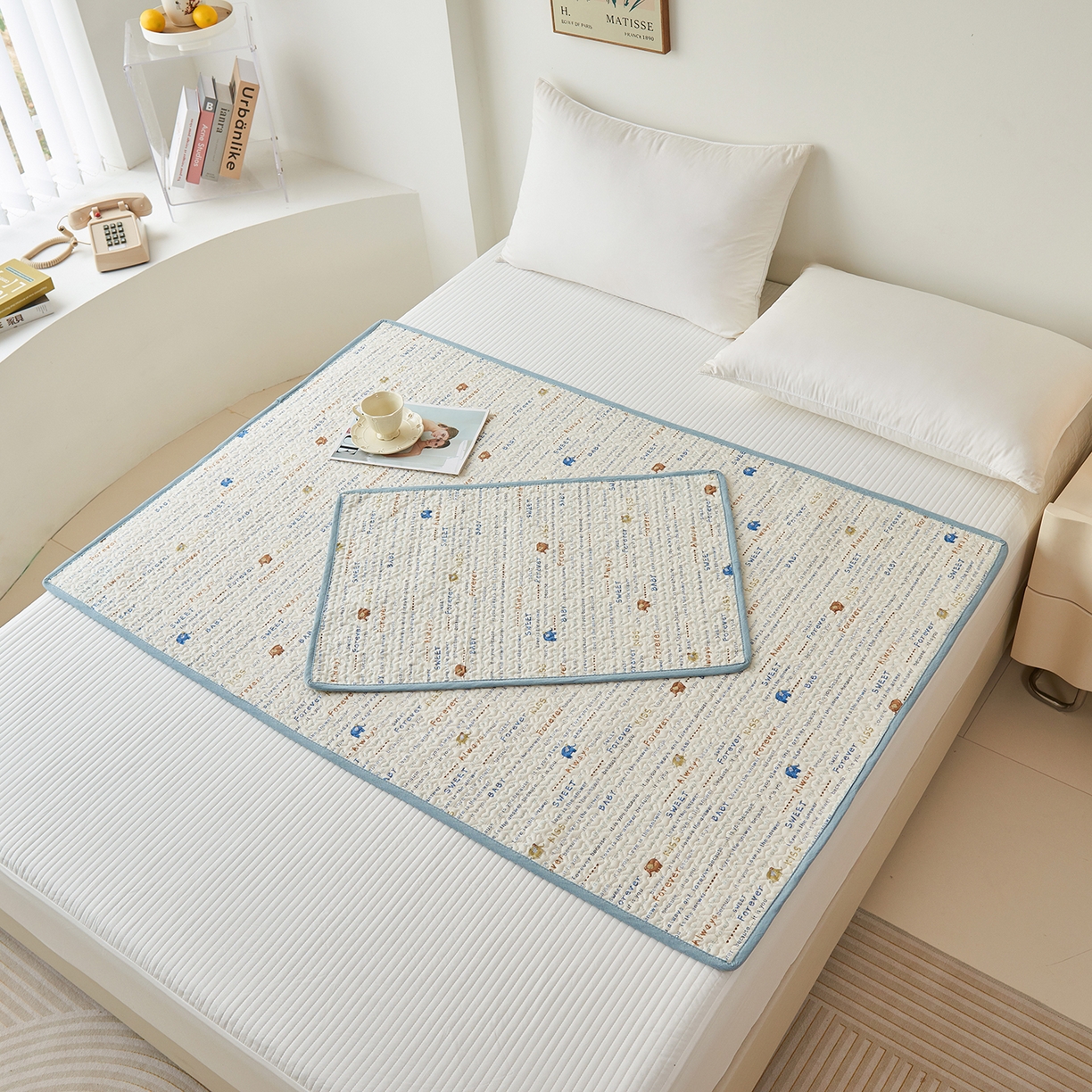 91家纺网 家纺一手货源 找家纺 拾小柒 2025年新款全棉双层纱防水隔脏姨妈垫护理垫隔尿垫 英文象蓝（透气款）