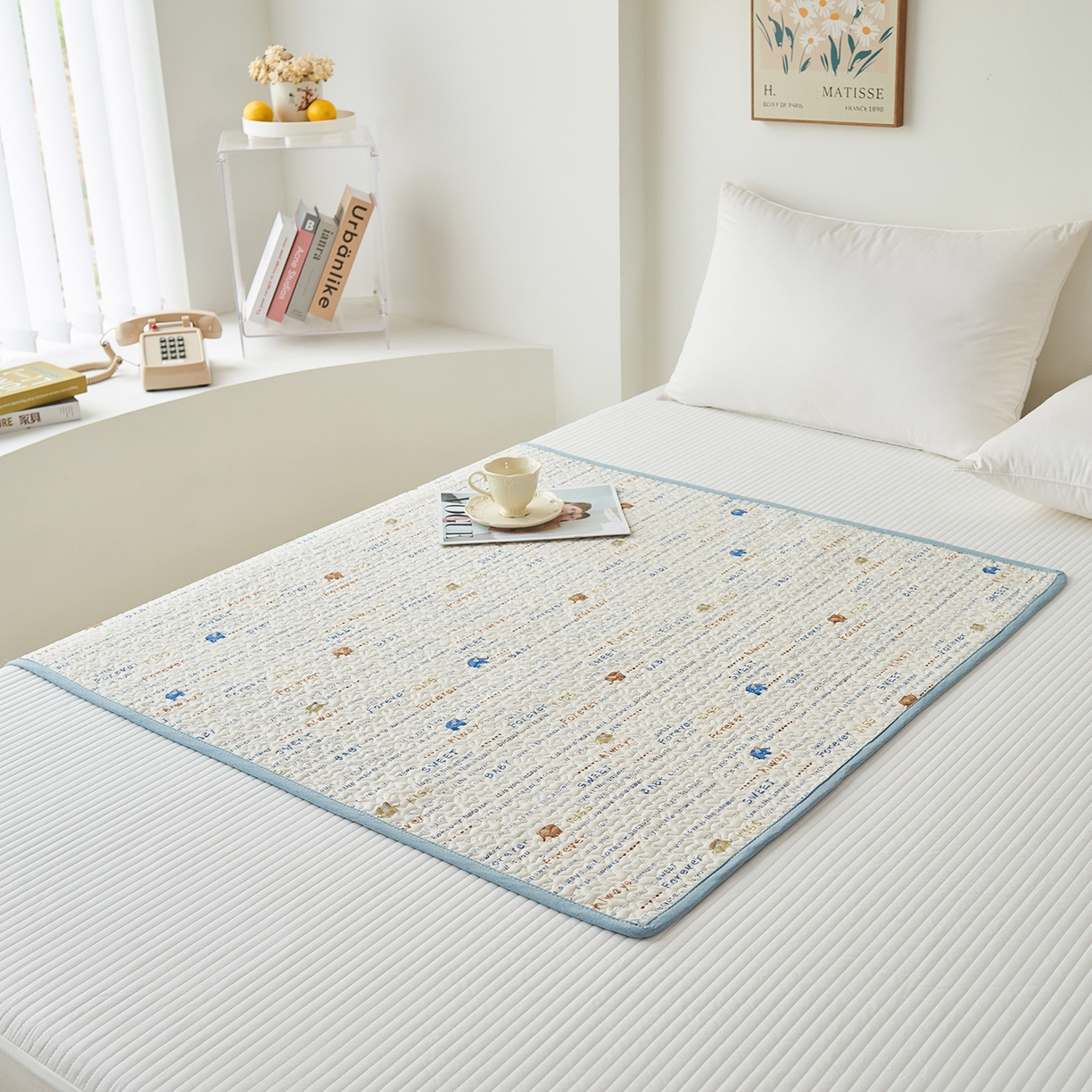 91家纺网 家纺一手货源 找家纺 拾小柒 2025年新款全棉双层纱防水隔脏姨妈垫护理垫隔尿垫 英文象蓝（透气款）